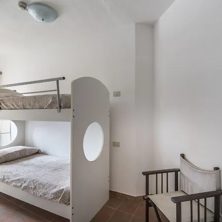 Aparthotel Costa Ruja 3*