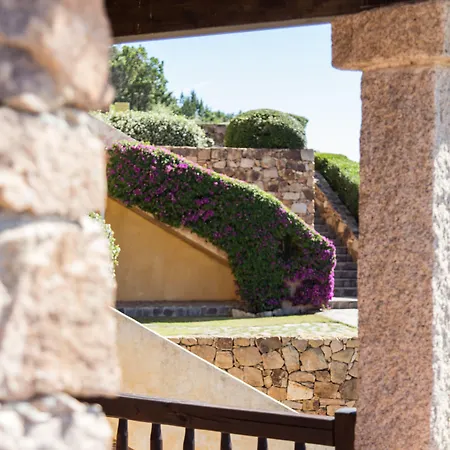 Ξενοδοχείο με διαμερίσματα Costa Ruja Portisco