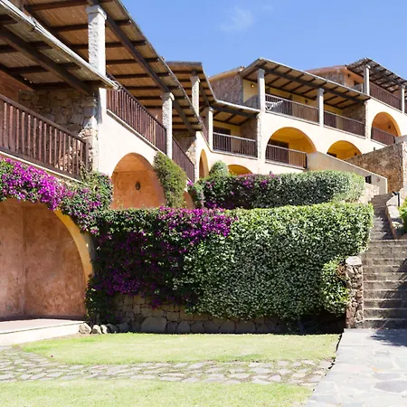 Aparthotel Costa Ruja