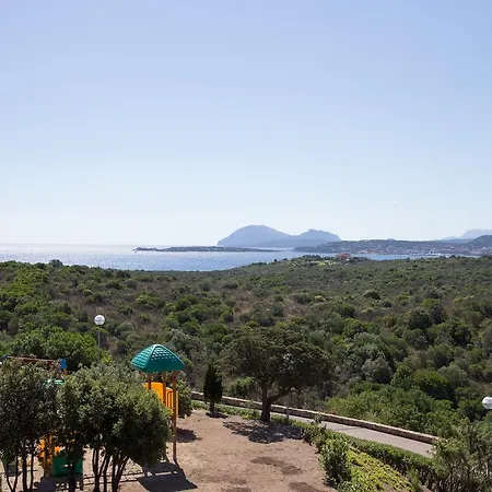 Aparthotel Costa Ruja