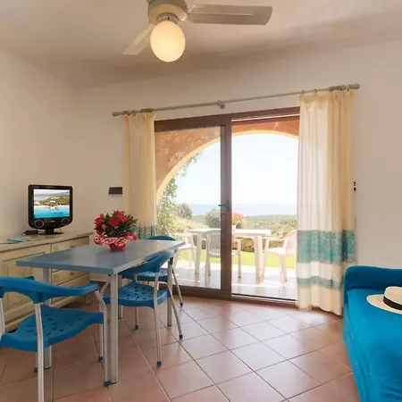 Costa Ruja Aparthotel 3*